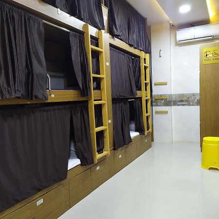 Super Dormitory Ac Deluxe Bombay Exterior foto